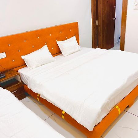 Hotel Shree Kedar Palace Уджайн Екстериор снимка