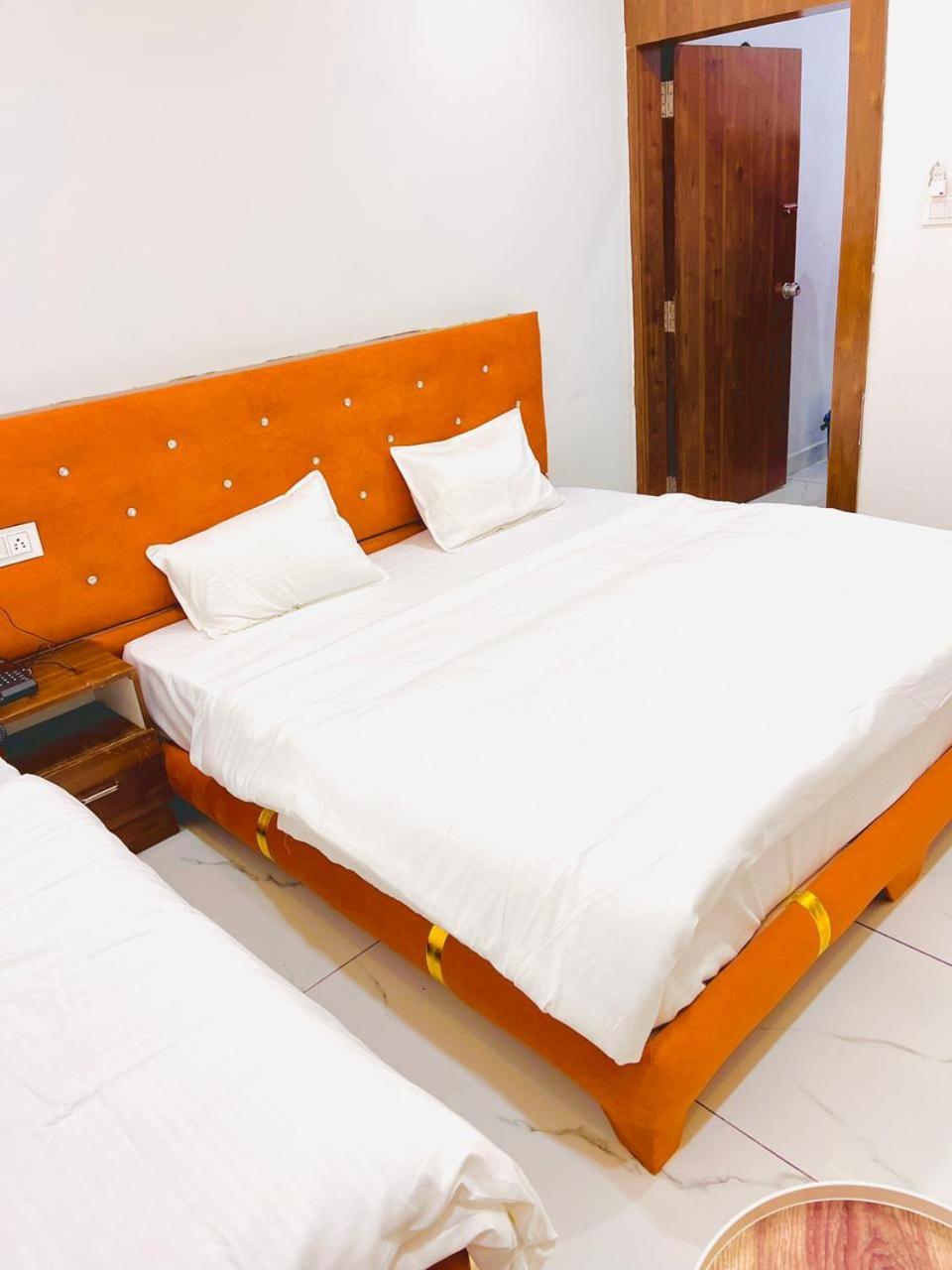 Hotel Shree Kedar Palace Уджайн Екстериор снимка